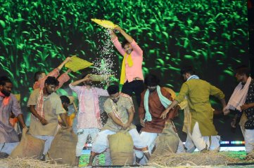 Maharshi Movie Pre Release Event